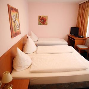 Dreibettzimmer
